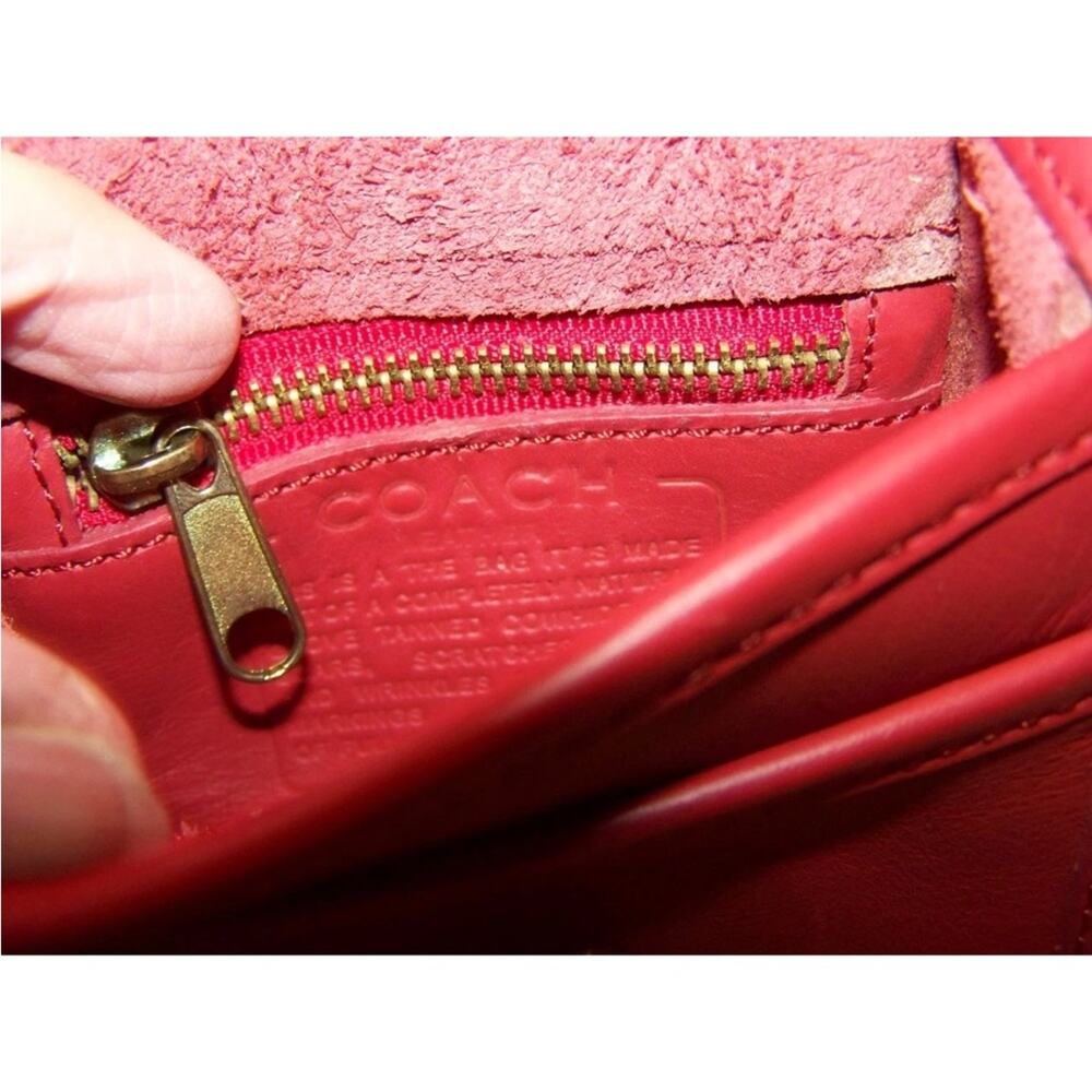 Coach Red Everett Mini-bag style 9934 - Picture 8 of 14